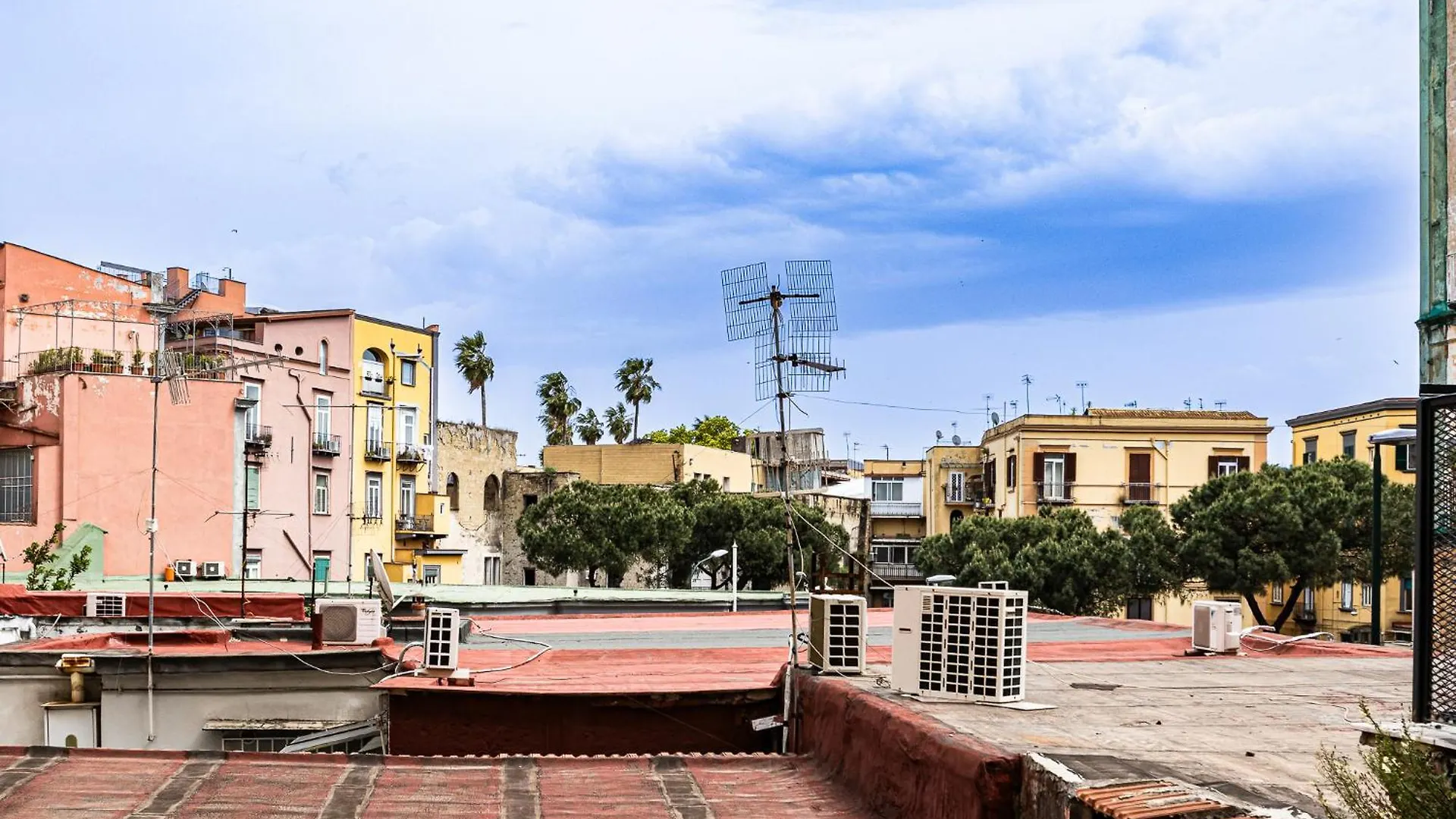 Alyde Apartments Naples Italy