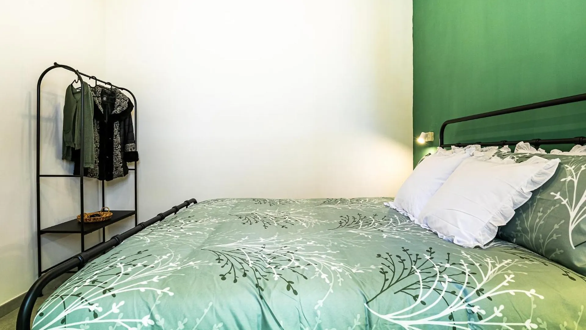 Alyde Apartments Naples 0*,